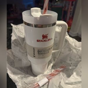 New Stanley mistletoe twist 40oz